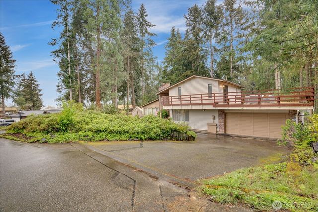 3910 82nd Avenue Ct W, University Place, WA 98466