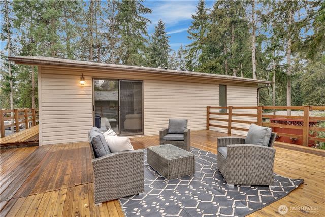 3910 82nd Avenue Ct W, University Place, WA 98466