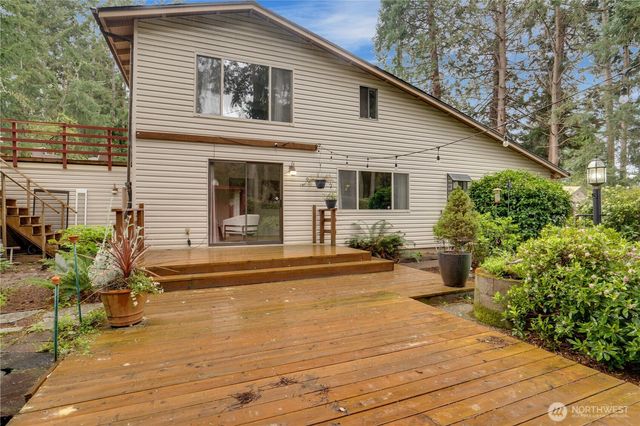 3910 82nd Avenue Ct W, University Place, WA 98466