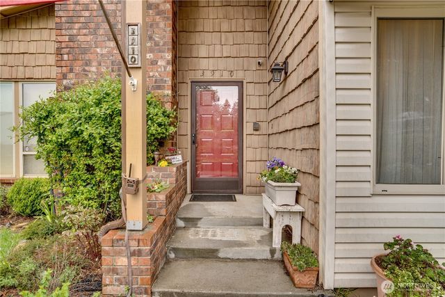 3910 82nd Avenue Ct W, University Place, WA 98466