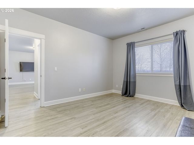 12314 Se VERLIE St, Happy Valley, OR 97086