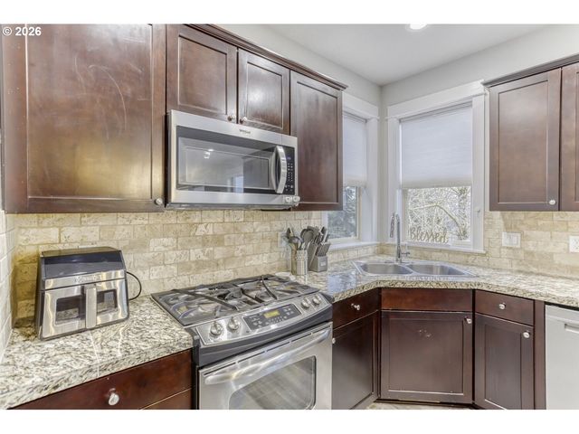 12314 Se VERLIE St, Happy Valley, OR 97086