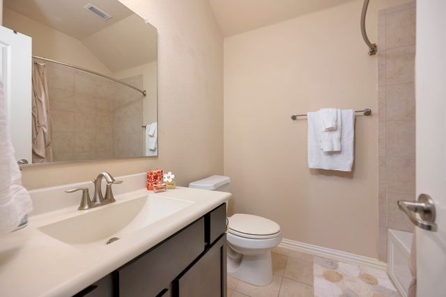 933 Keel Line Drive, Crowley, TX 76036