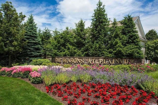 45 Autumn Drive, Plainview, NY 11803