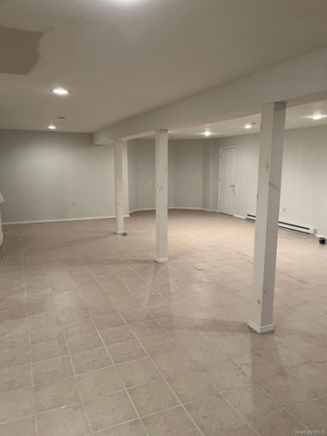 45 Autumn Drive, Plainview, NY 11803