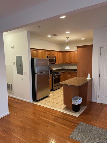 45 Autumn Drive, Plainview, NY 11803