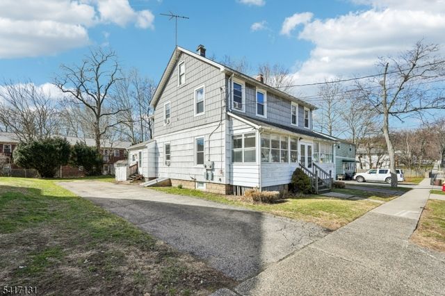 30 Willard St, Pompton Lakes Boro, NJ 07442