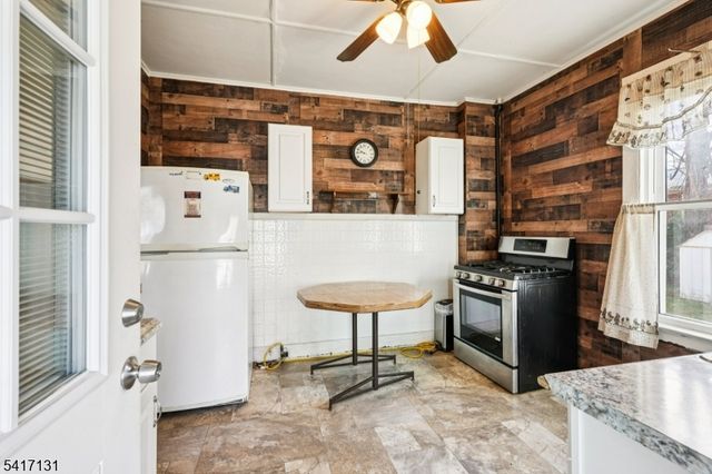 30 Willard St, Pompton Lakes Boro, NJ 07442