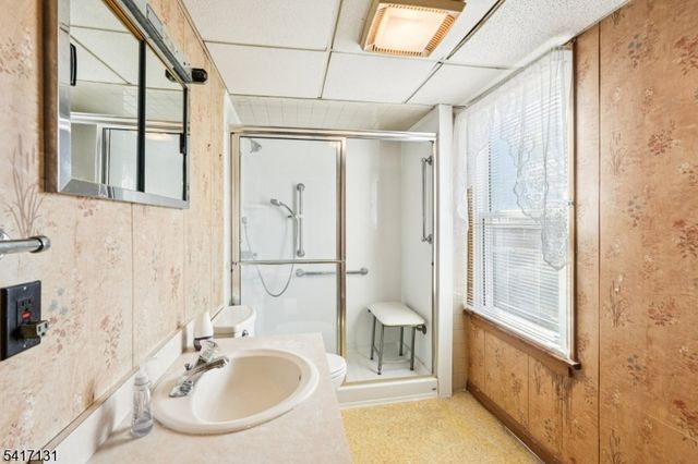 30 Willard St, Pompton Lakes Boro, NJ 07442