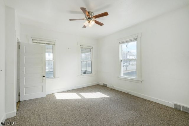 30 Willard St, Pompton Lakes Boro, NJ 07442