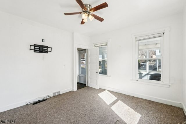 30 Willard St, Pompton Lakes Boro, NJ 07442