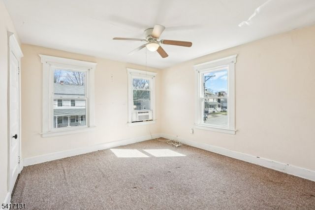 30 Willard St, Pompton Lakes Boro, NJ 07442