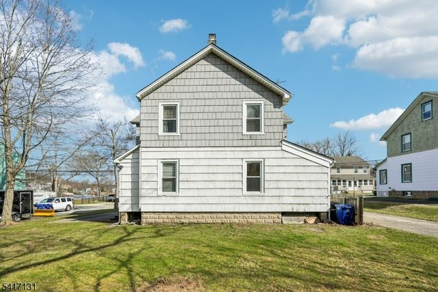30 Willard St, Pompton Lakes Boro, NJ 07442