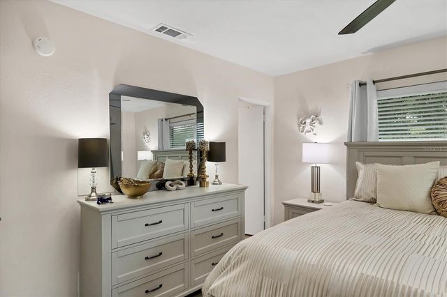 1837 UPPER COVE TERRACE, Sarasota, FL 34231