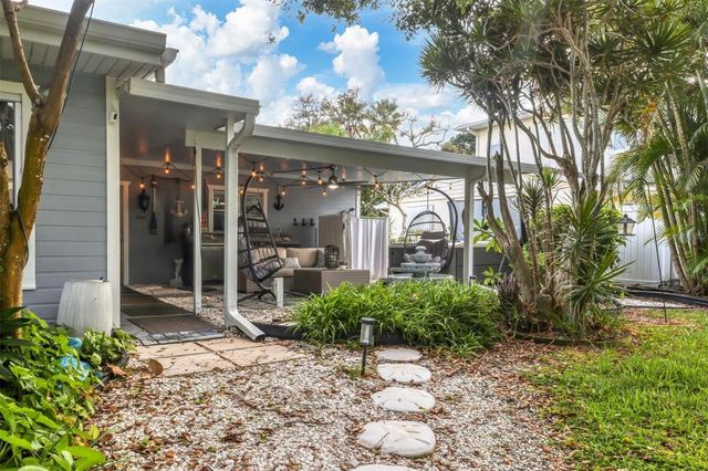 1837 UPPER COVE TERRACE, Sarasota, FL 34231