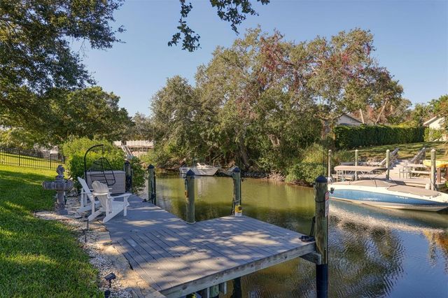 1837 UPPER COVE TERRACE, Sarasota, FL 34231