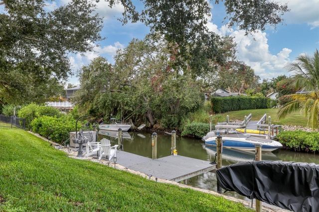 1837 UPPER COVE TERRACE, Sarasota, FL 34231