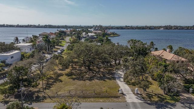 1837 UPPER COVE TERRACE, Sarasota, FL 34231