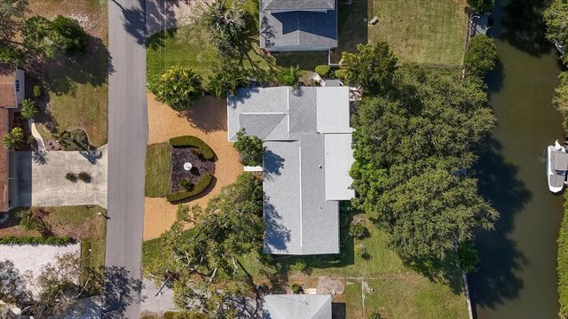 1837 UPPER COVE TERRACE, Sarasota, FL 34231