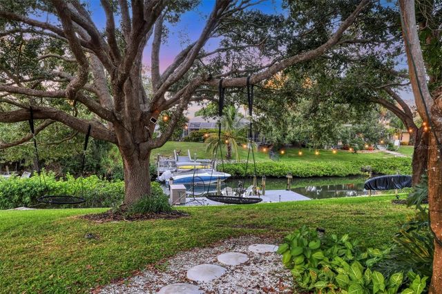 1837 UPPER COVE TERRACE, Sarasota, FL 34231