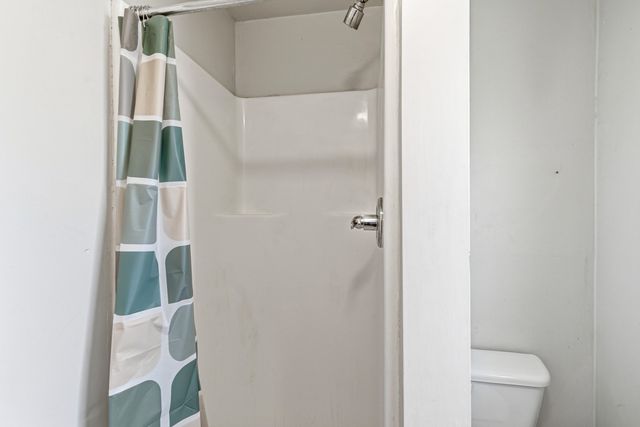 159 Bloom Road, Wolf Creek, OR 97497