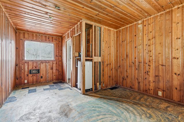 159 Bloom Road, Wolf Creek, OR 97497