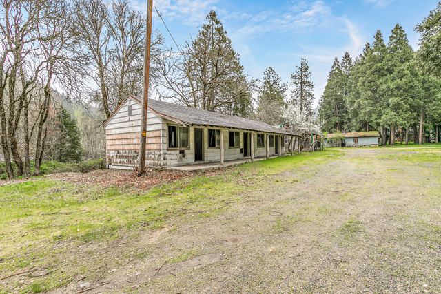 159 Bloom Road, Wolf Creek, OR 97497