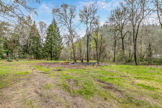 159 Bloom Road, Wolf Creek, OR 97497