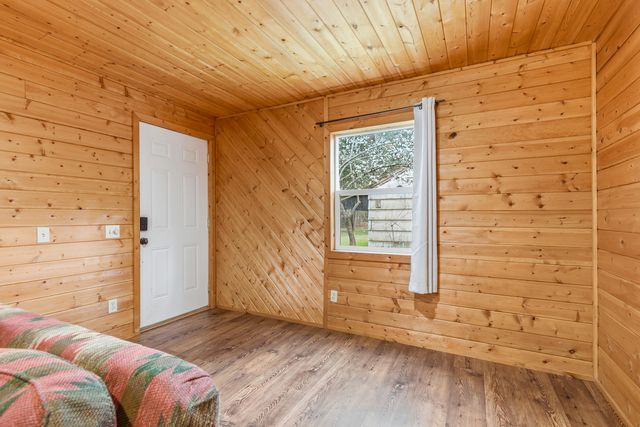 159 Bloom Road, Wolf Creek, OR 97497