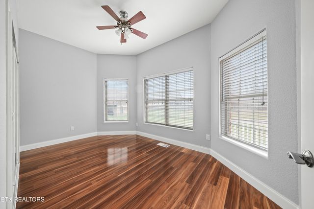 39 N Riverview Ln., Crossville, TN 38555