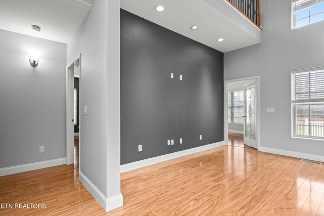 39 N Riverview Ln., Crossville, TN 38555