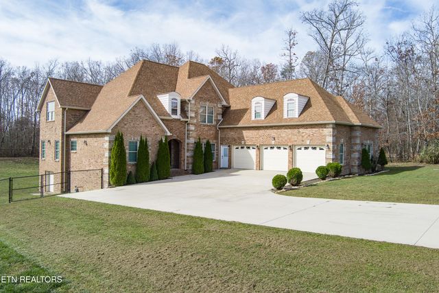 39 N Riverview Ln., Crossville, TN 38555