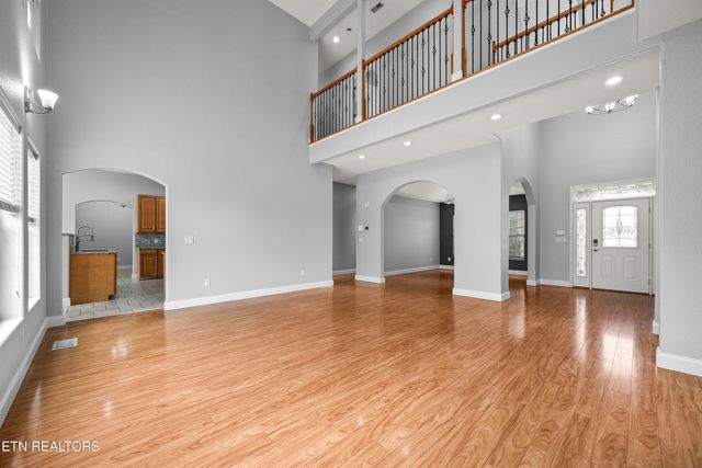 39 N Riverview Ln., Crossville, TN 38555