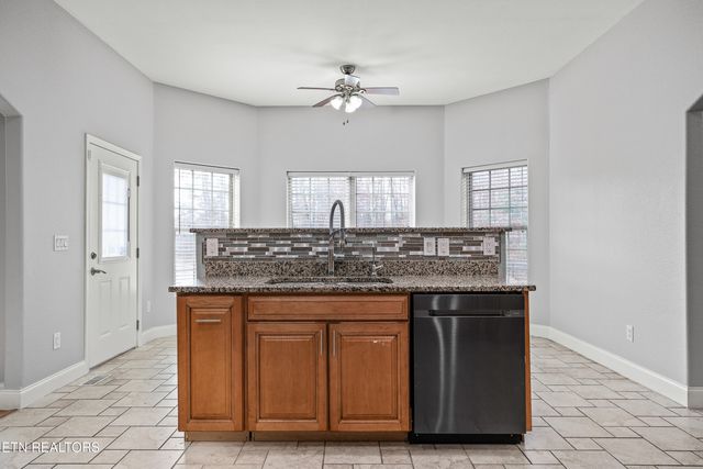 39 N Riverview Ln., Crossville, TN 38555