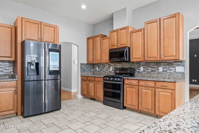39 N Riverview Ln., Crossville, TN 38555