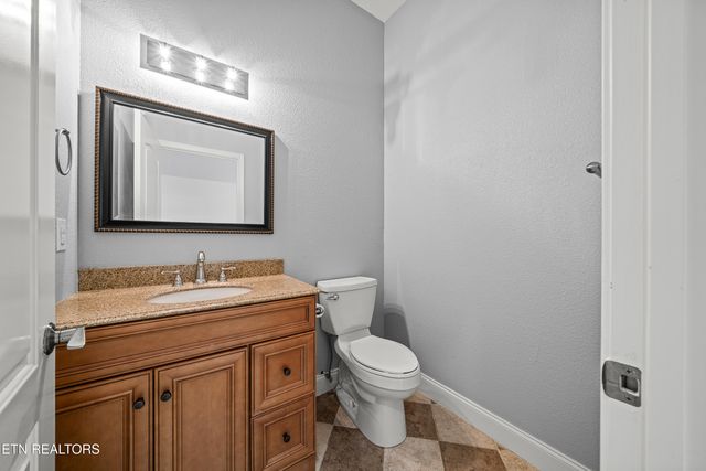 39 N Riverview Ln., Crossville, TN 38555