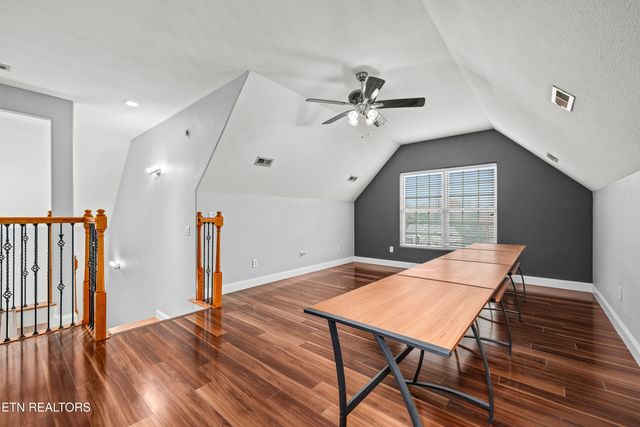 39 N Riverview Ln., Crossville, TN 38555