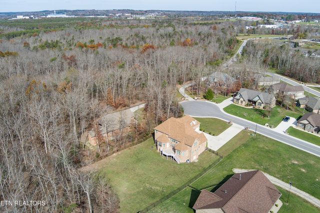 39 N Riverview Ln., Crossville, TN 38555