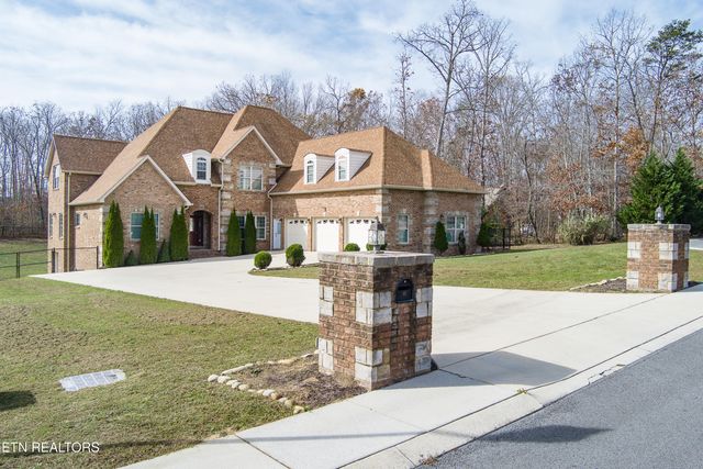 39 N Riverview Ln., Crossville, TN 38555