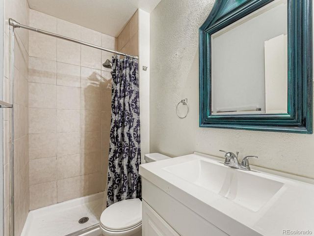 17129 E Kenyon Pl, Aurora, CO 80013