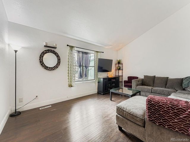 17129 E Kenyon Pl, Aurora, CO 80013