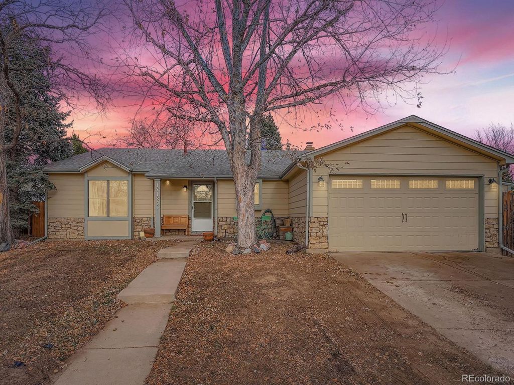17129 E Kenyon Pl, Aurora, CO 80013