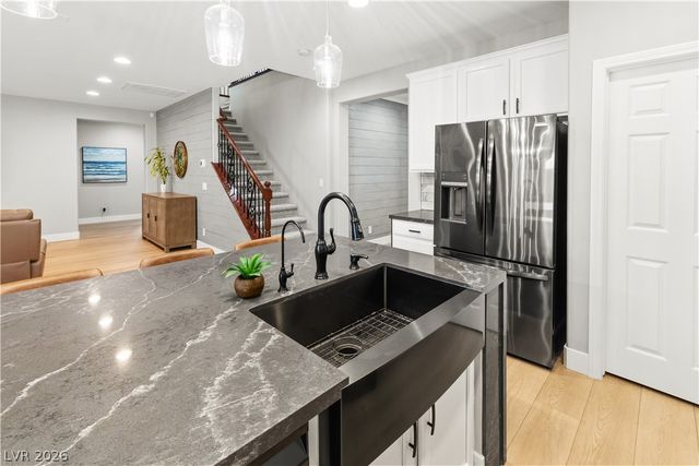 7136 Whitford Street, Las Vegas, NV 89166