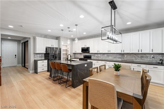 7136 Whitford Street, Las Vegas, NV 89166