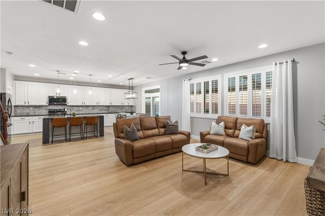 7136 Whitford Street, Las Vegas, NV 89166