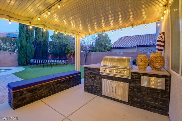 7136 Whitford Street, Las Vegas, NV 89166