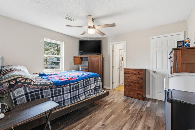 16 Eagle Valley, Conway, AR 72032