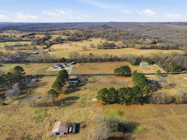 16 Eagle Valley, Conway, AR 72032