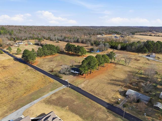 16 Eagle Valley, Conway, AR 72032