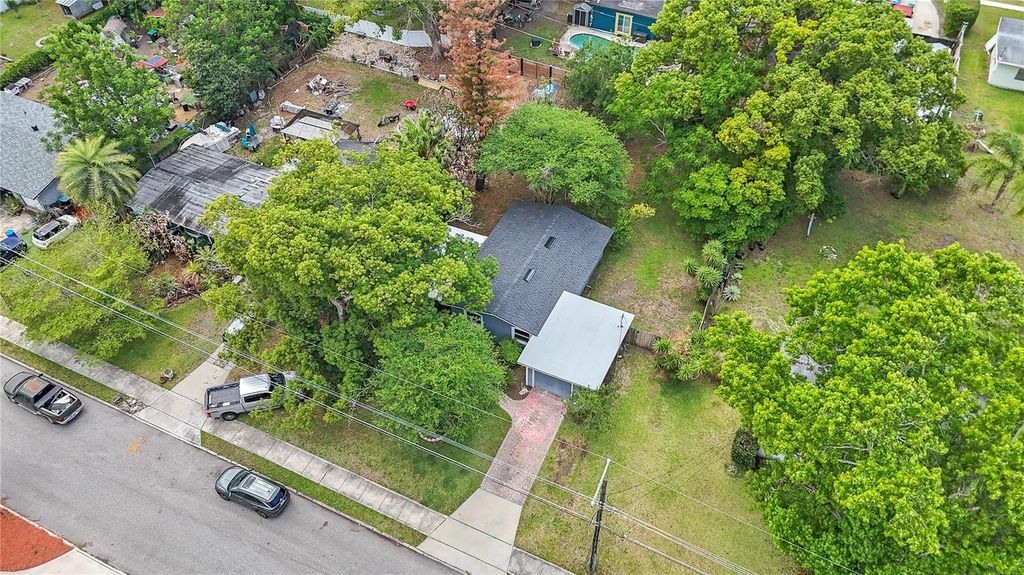 Image 27 of property listing at 3010 TOURAINE AVENUE, Orlando, FL 32812
